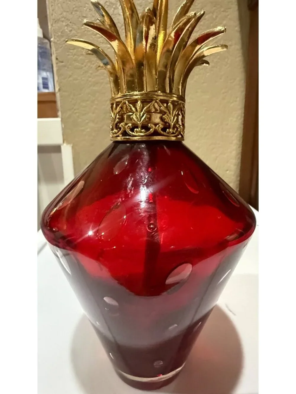 Lantern Light-Red & Gold Pineapple-Shaped Glass Vase With bubble spots 11”